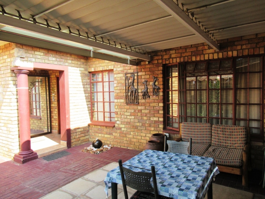 2 Bedroom Property for Sale in Erasmus Gauteng