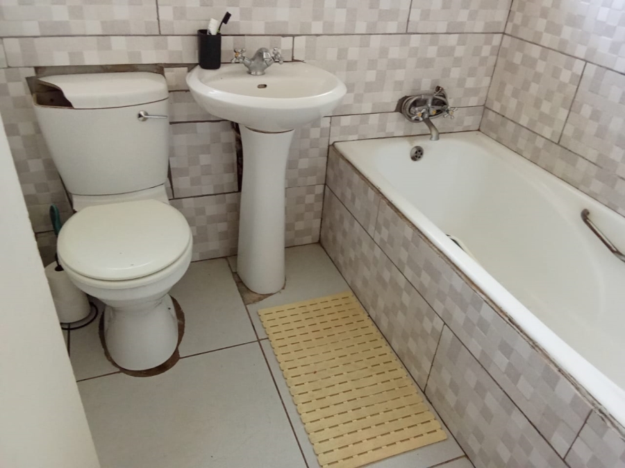 2 Bedroom Property for Sale in Meredale Gauteng