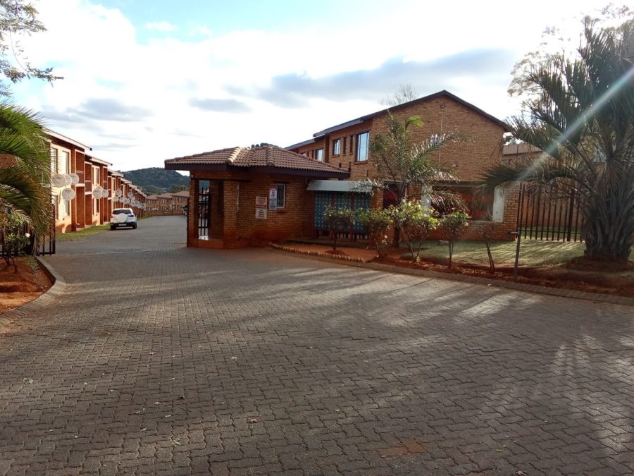 2 Bedroom Property for Sale in Meredale Gauteng