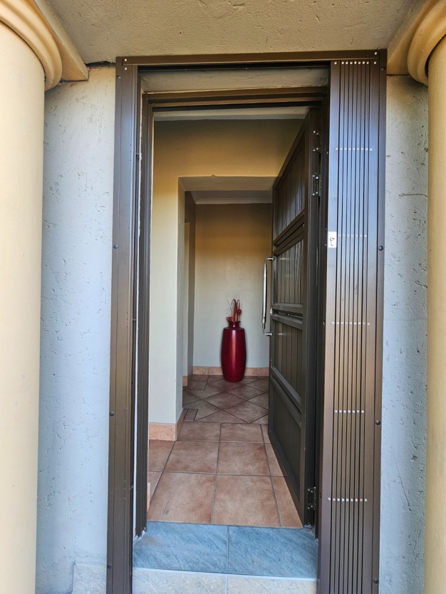 5 Bedroom Property for Sale in Montana Gauteng