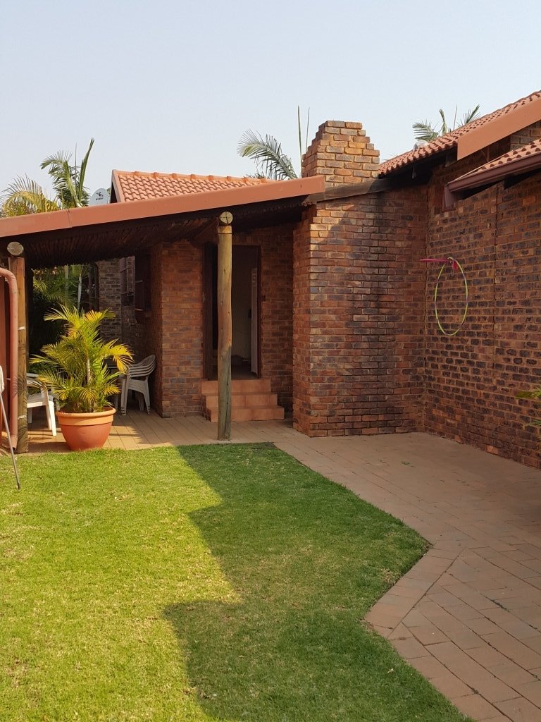 5 Bedroom Property for Sale in Montana Gauteng