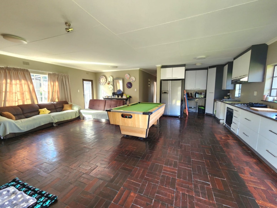 3 Bedroom Property for Sale in Glen Marais Gauteng