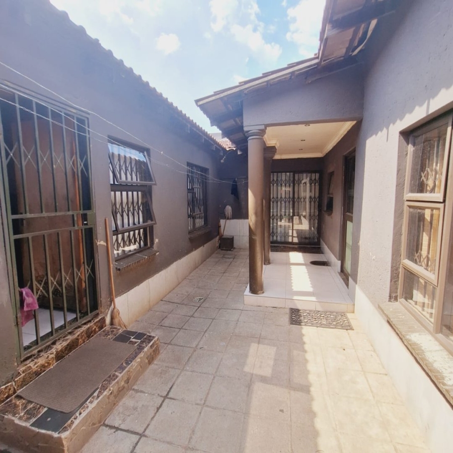 6 Bedroom Property for Sale in Rabie Ridge Gauteng