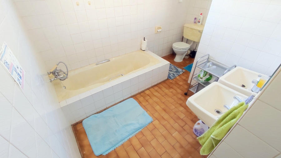 6 Bedroom Property for Sale in Wonderboom South Gauteng