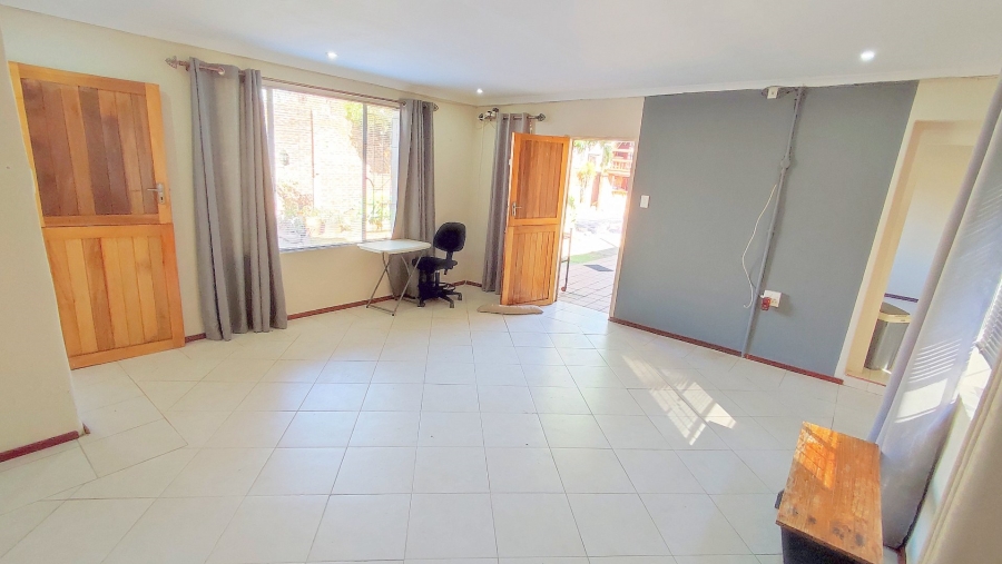 6 Bedroom Property for Sale in Wonderboom South Gauteng