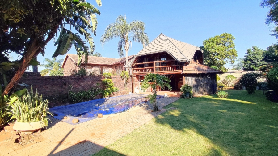 6 Bedroom Property for Sale in Wonderboom South Gauteng