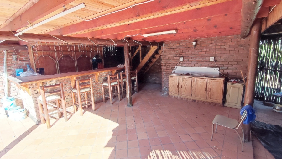 6 Bedroom Property for Sale in Wonderboom South Gauteng