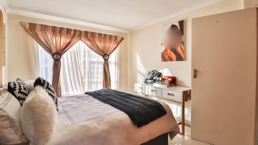 3 Bedroom Property for Sale in Edenburg Gauteng