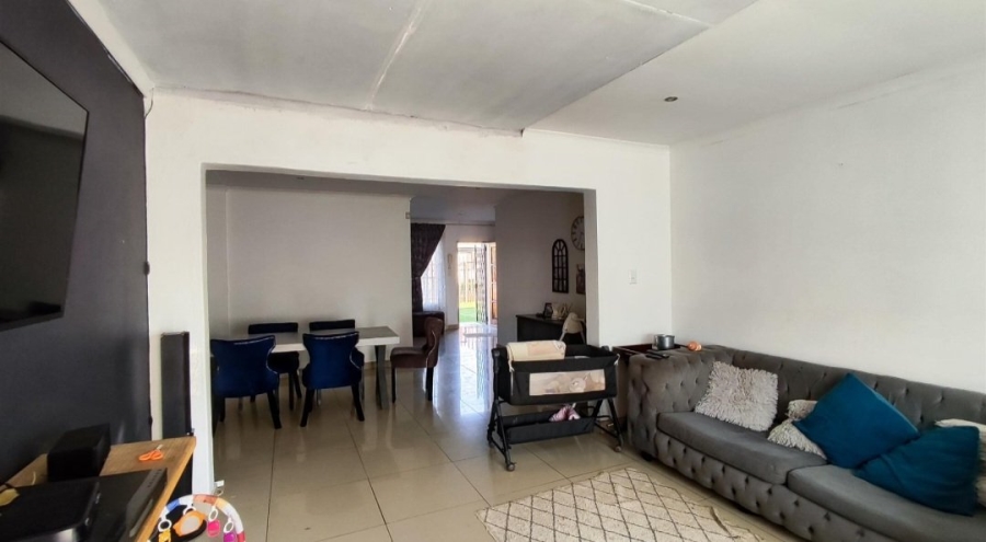  Bedroom Property for Sale in Terenure Gauteng