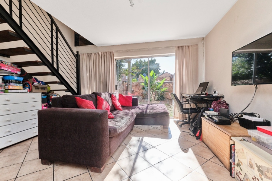 2 Bedroom Property for Sale in Wilgeheuwel Gauteng