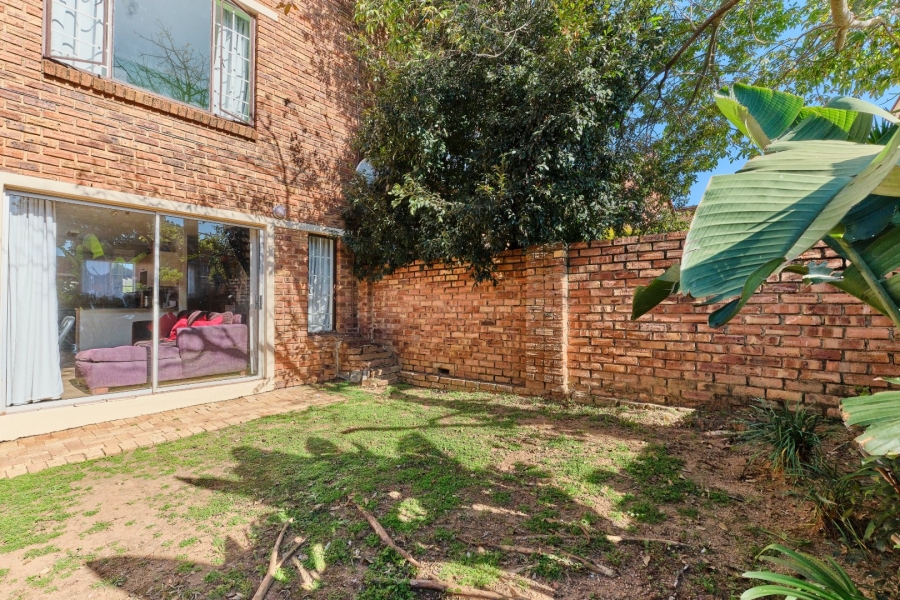 2 Bedroom Property for Sale in Wilgeheuwel Gauteng