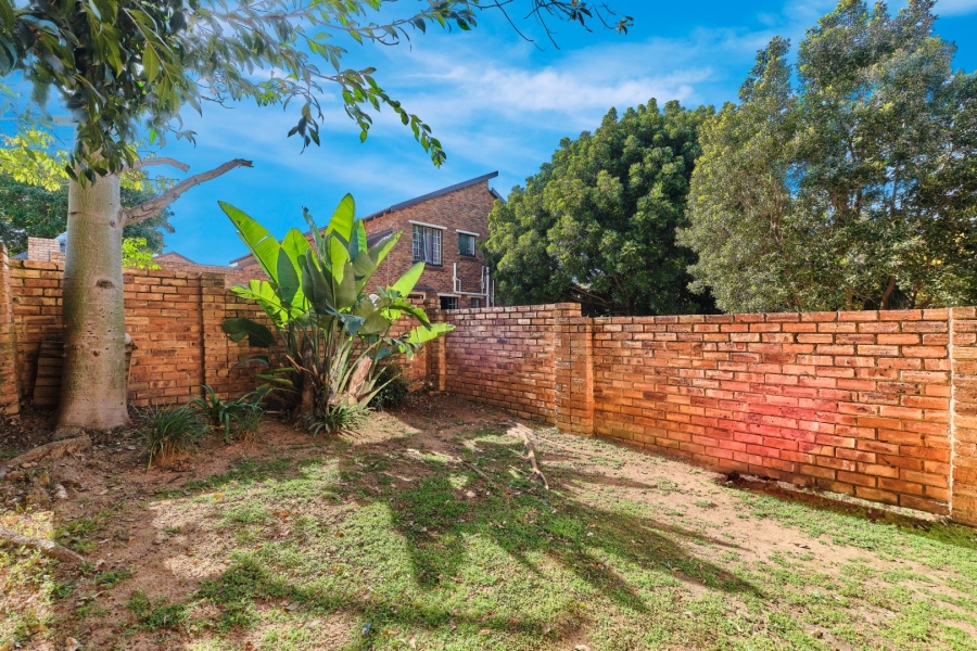 2 Bedroom Property for Sale in Wilgeheuwel Gauteng