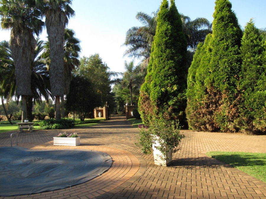 5 Bedroom Property for Sale in Rayton Gauteng