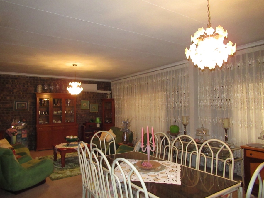5 Bedroom Property for Sale in Rayton Gauteng