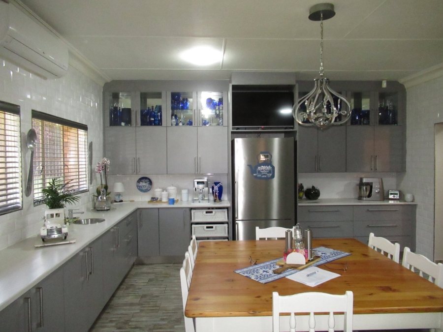 5 Bedroom Property for Sale in Rayton Gauteng