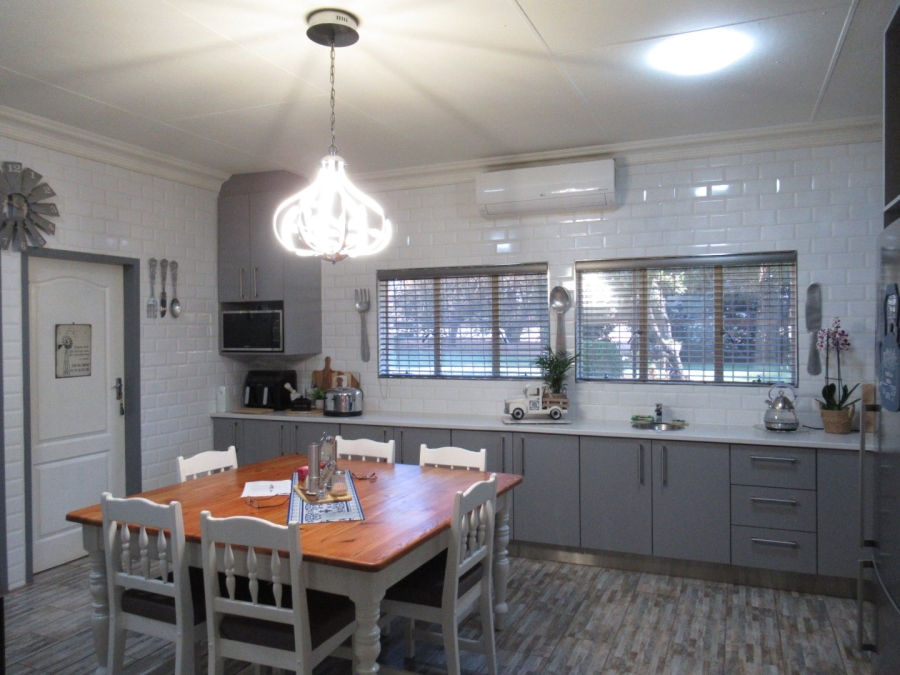 5 Bedroom Property for Sale in Rayton Gauteng