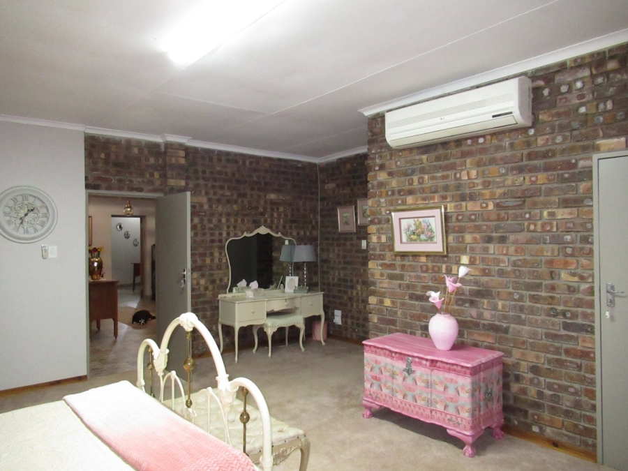 5 Bedroom Property for Sale in Rayton Gauteng