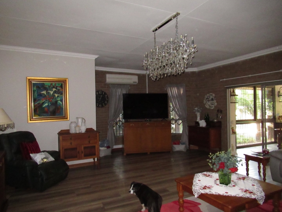 5 Bedroom Property for Sale in Rayton Gauteng