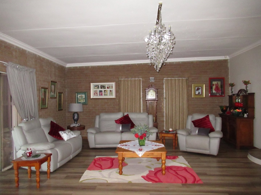 5 Bedroom Property for Sale in Rayton Gauteng