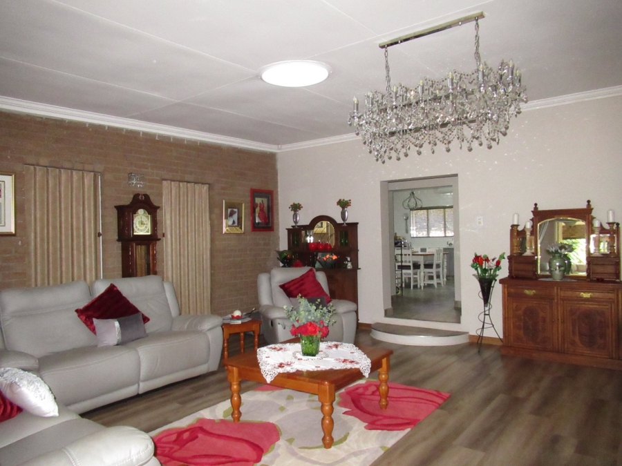 5 Bedroom Property for Sale in Rayton Gauteng