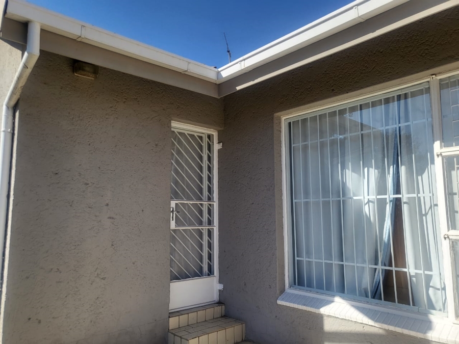 2 Bedroom Property for Sale in The Hill Gauteng