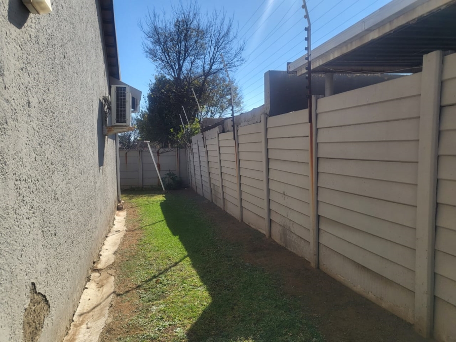 2 Bedroom Property for Sale in The Hill Gauteng