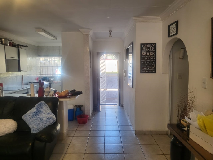 2 Bedroom Property for Sale in The Hill Gauteng