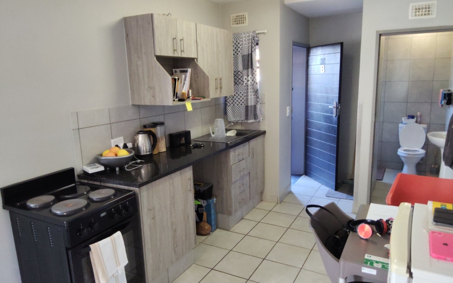 1 Bedroom Property for Sale in Heuweloord Gauteng