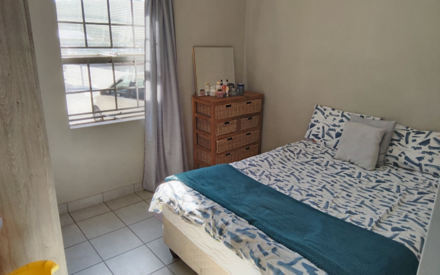 1 Bedroom Property for Sale in Heuweloord Gauteng