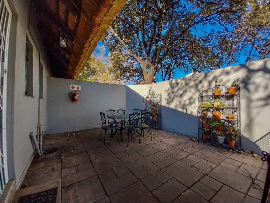 To Let 2 Bedroom Property for Rent in Doornrandje Gauteng