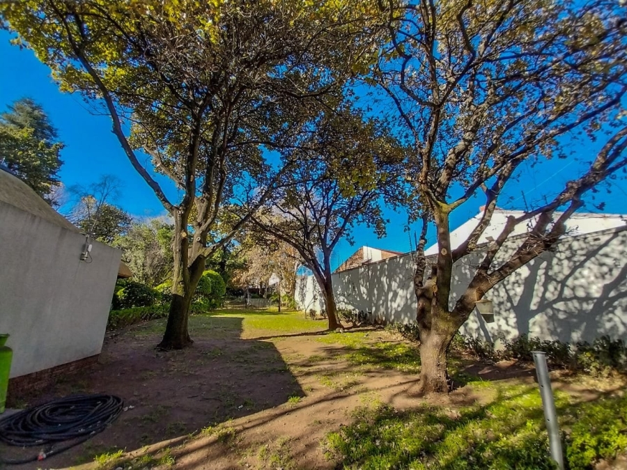 To Let 2 Bedroom Property for Rent in Doornrandje Gauteng