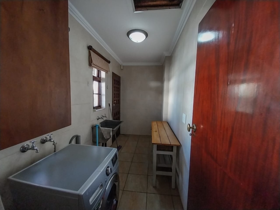 To Let 2 Bedroom Property for Rent in Doornrandje Gauteng