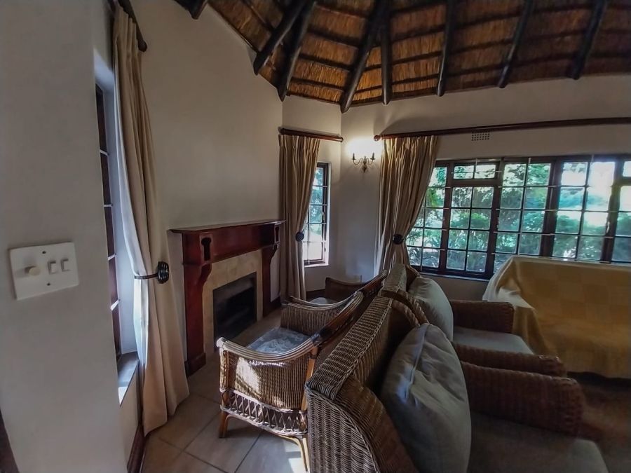 To Let 2 Bedroom Property for Rent in Doornrandje Gauteng