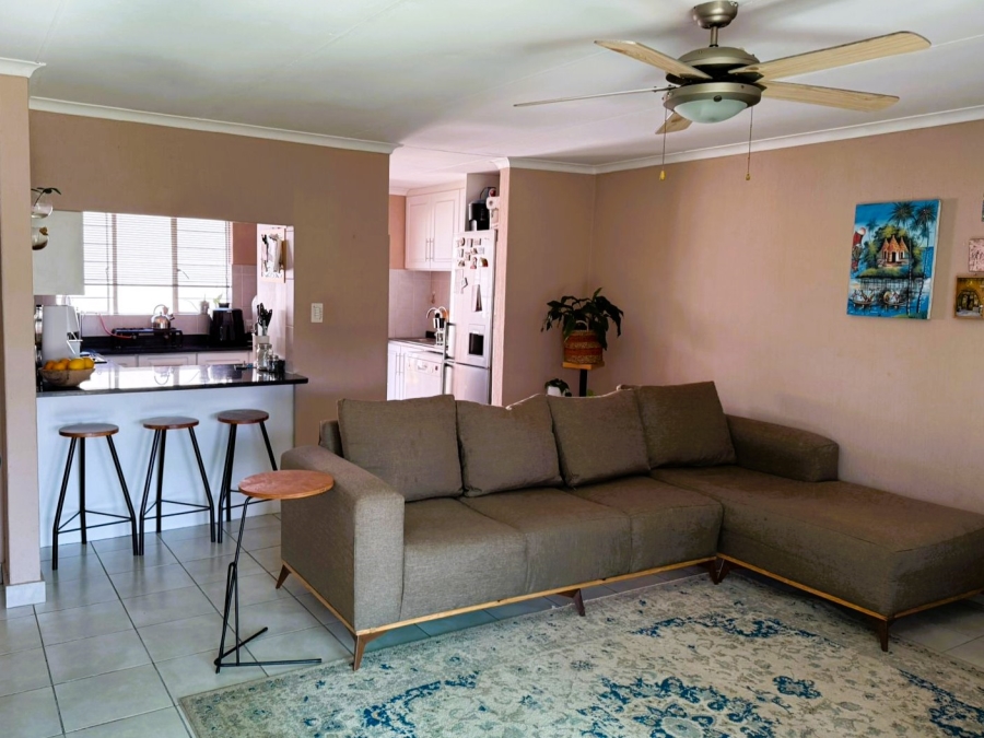 To Let 2 Bedroom Property for Rent in Northwold Gauteng