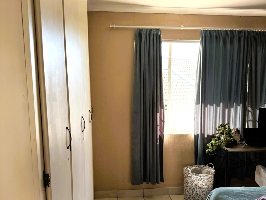 To Let 2 Bedroom Property for Rent in Northwold Gauteng