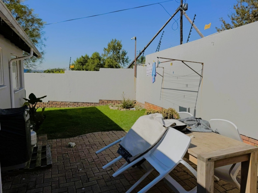 To Let 2 Bedroom Property for Rent in Northwold Gauteng