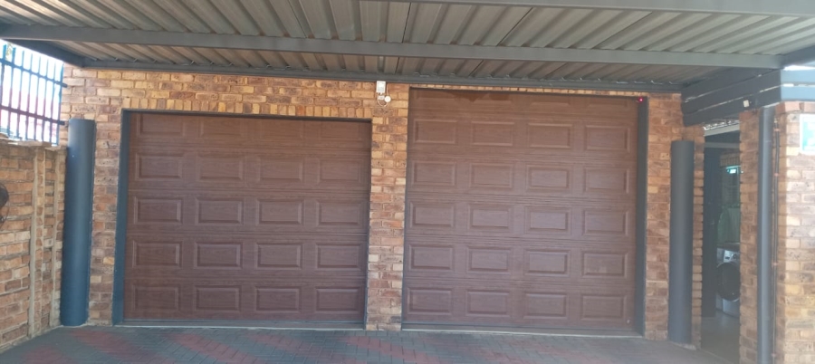 3 Bedroom Property for Sale in Ninapark Gauteng