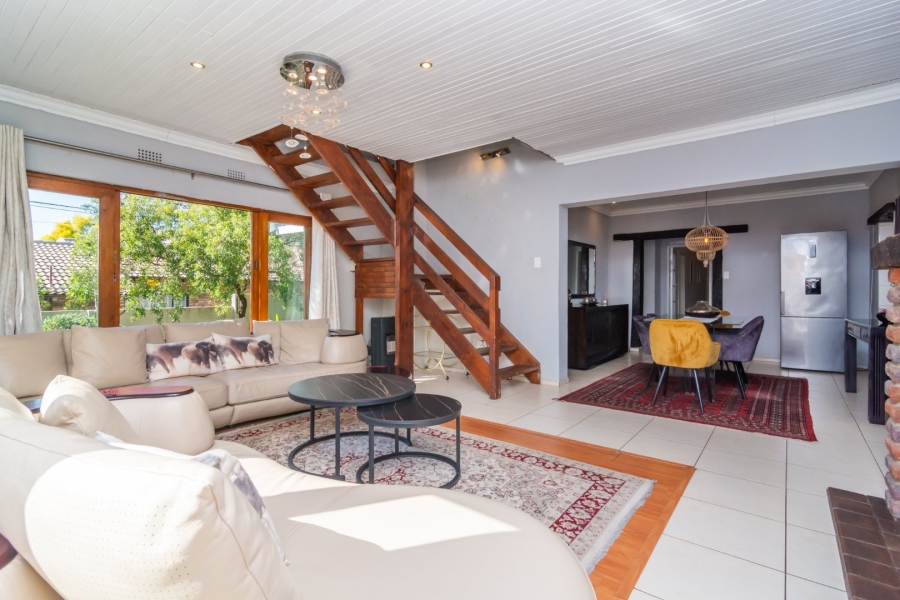 4 Bedroom Property for Sale in Lonehill Gauteng