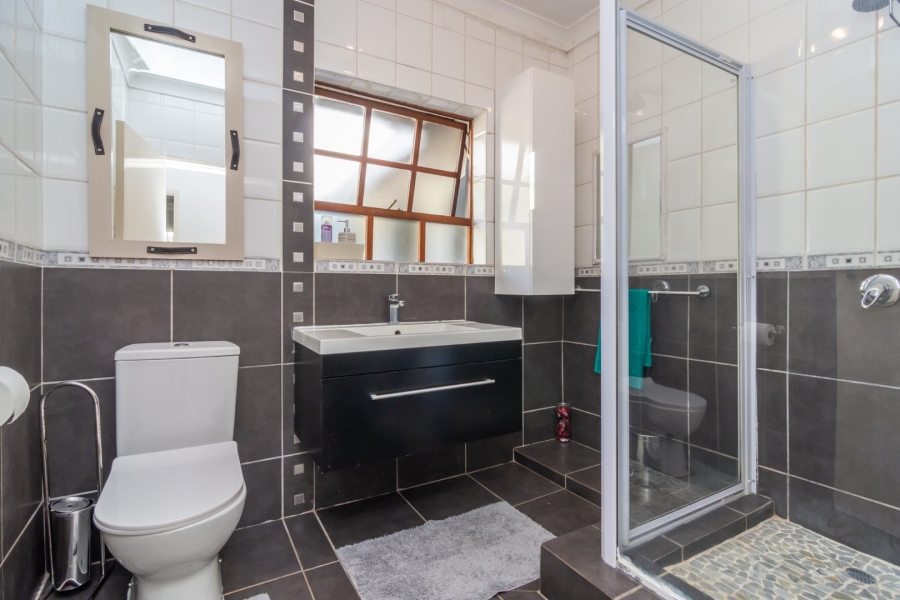 4 Bedroom Property for Sale in Lonehill Gauteng