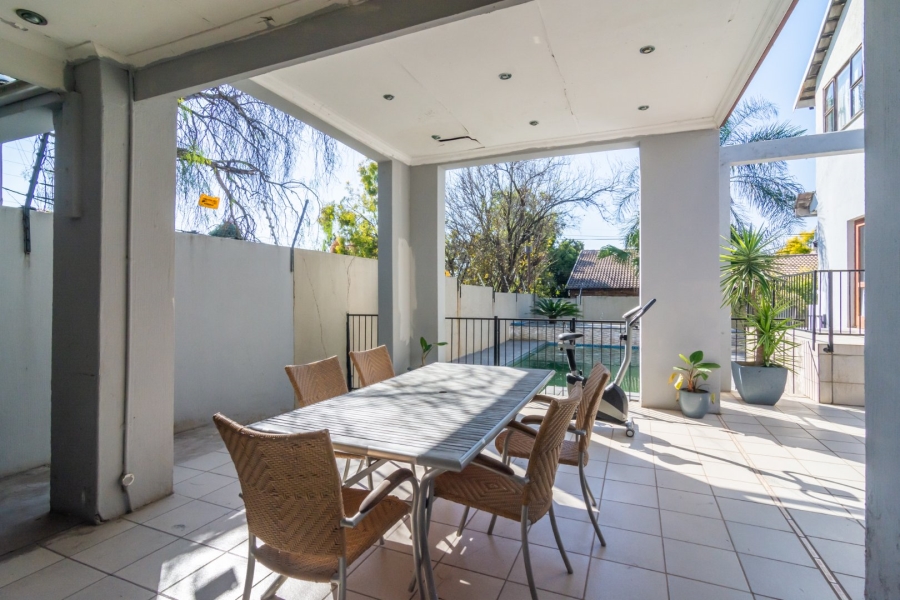 4 Bedroom Property for Sale in Lonehill Gauteng