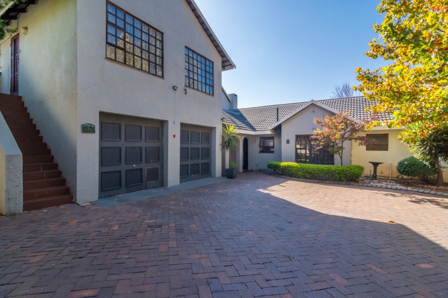 4 Bedroom Property for Sale in Lonehill Gauteng
