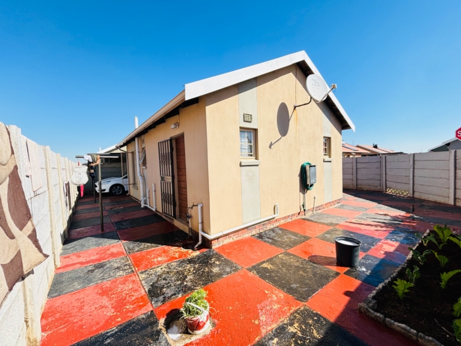 2 Bedroom Property for Sale in Sky City Gauteng
