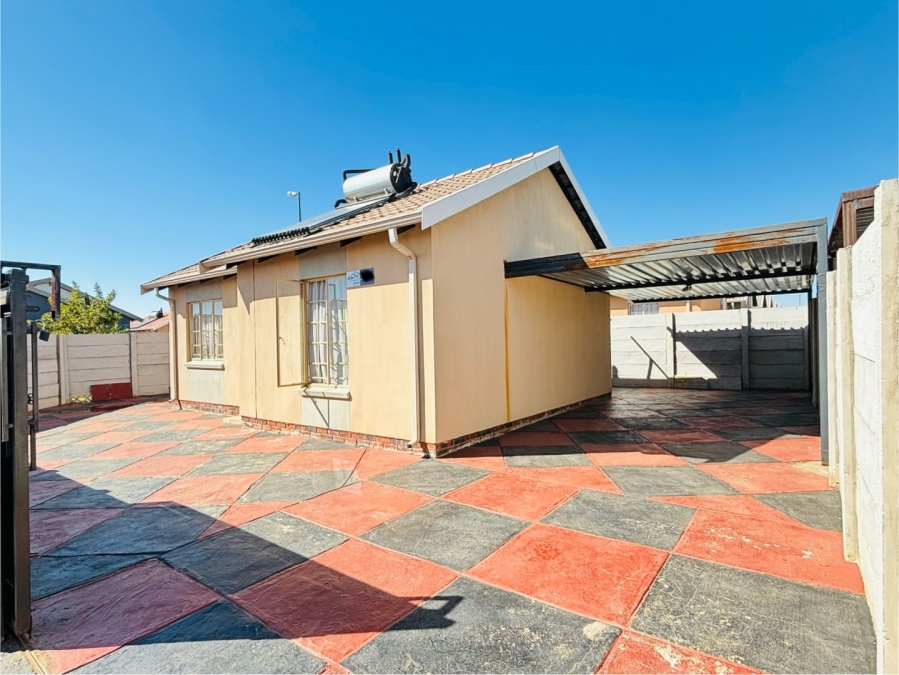 2 Bedroom Property for Sale in Sky City Gauteng