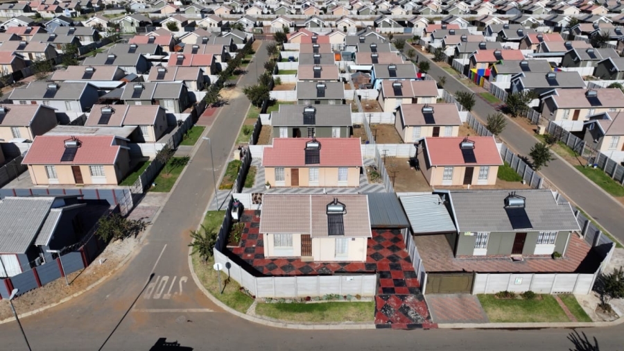 2 Bedroom Property for Sale in Sky City Gauteng
