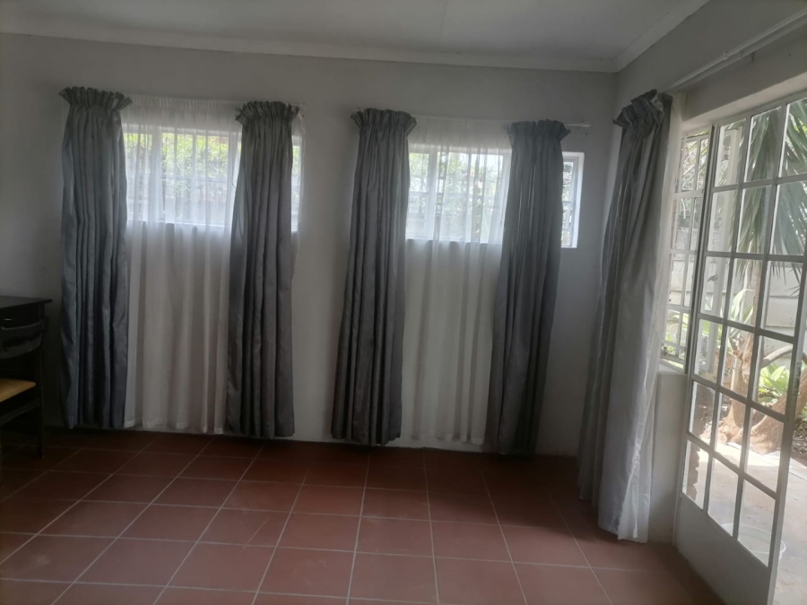 5 Bedroom Property for Sale in Annlin Gauteng