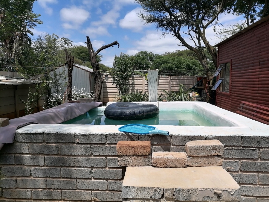 5 Bedroom Property for Sale in Annlin Gauteng