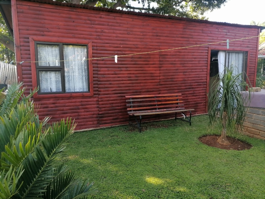 5 Bedroom Property for Sale in Annlin Gauteng
