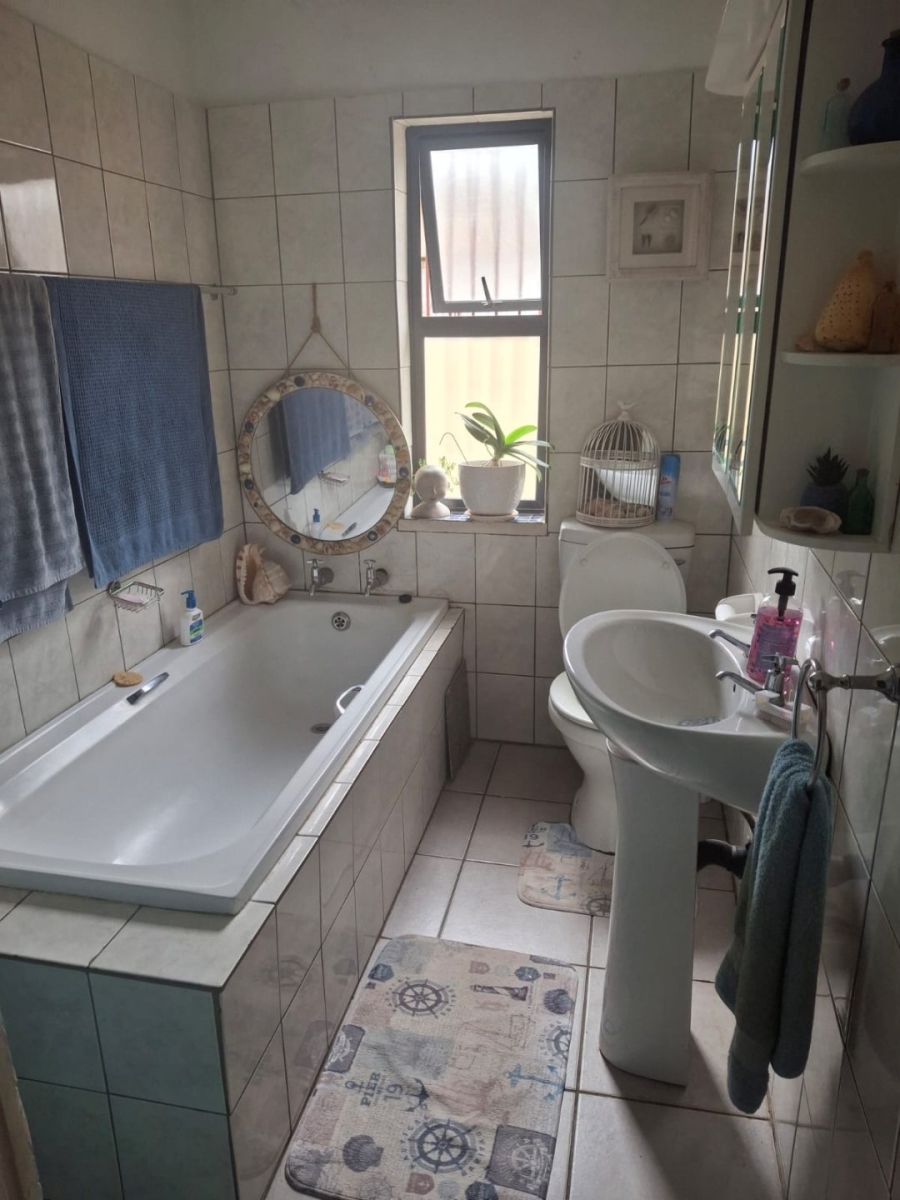 3 Bedroom Property for Sale in Pretoria Gardens Gauteng
