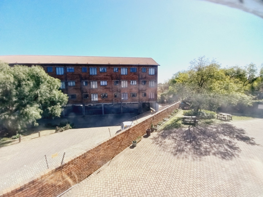 2 Bedroom Property for Sale in Croydon Gauteng