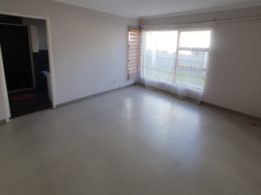To Let 1 Bedroom Property for Rent in Halfway Gardens Gauteng